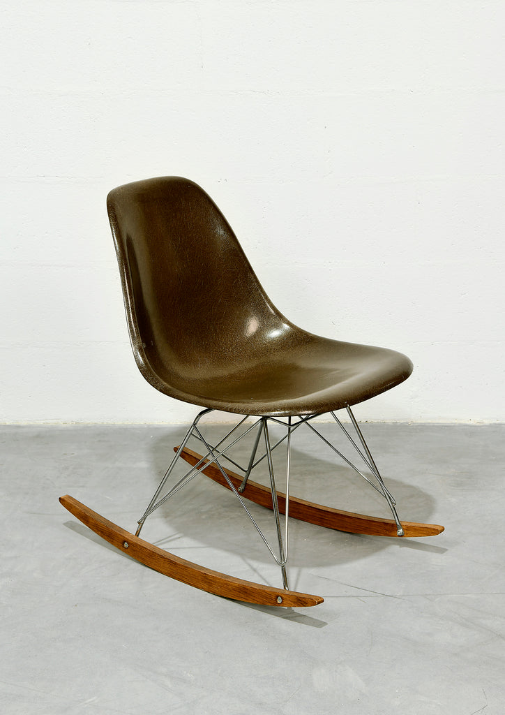 Chaise à bascule Eames